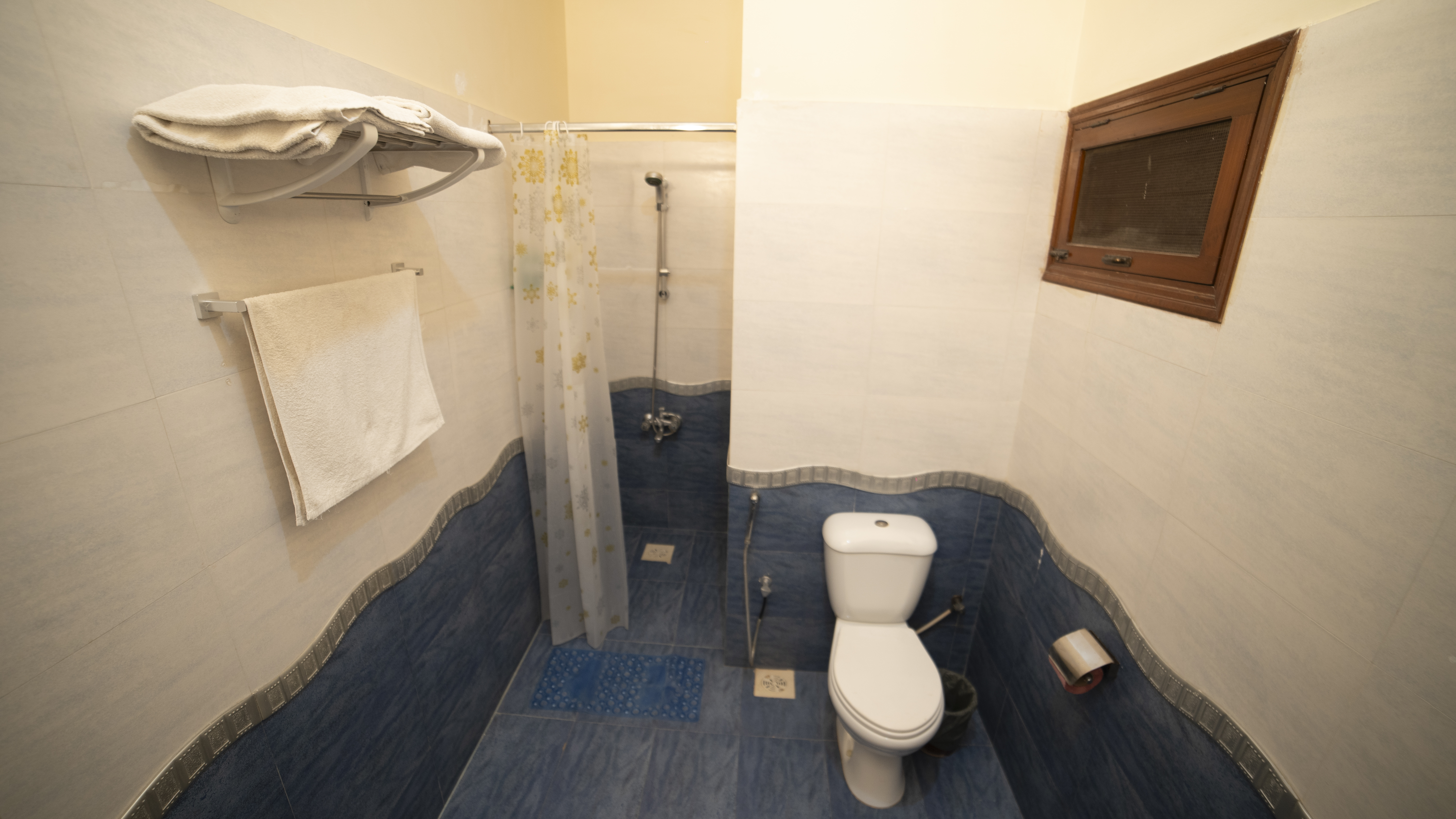 Executive Triplet Room 8